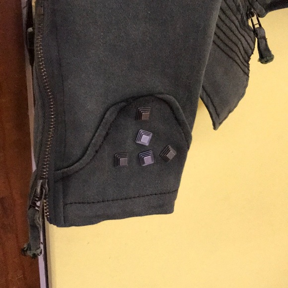 Jacket - Picture 6 of 7